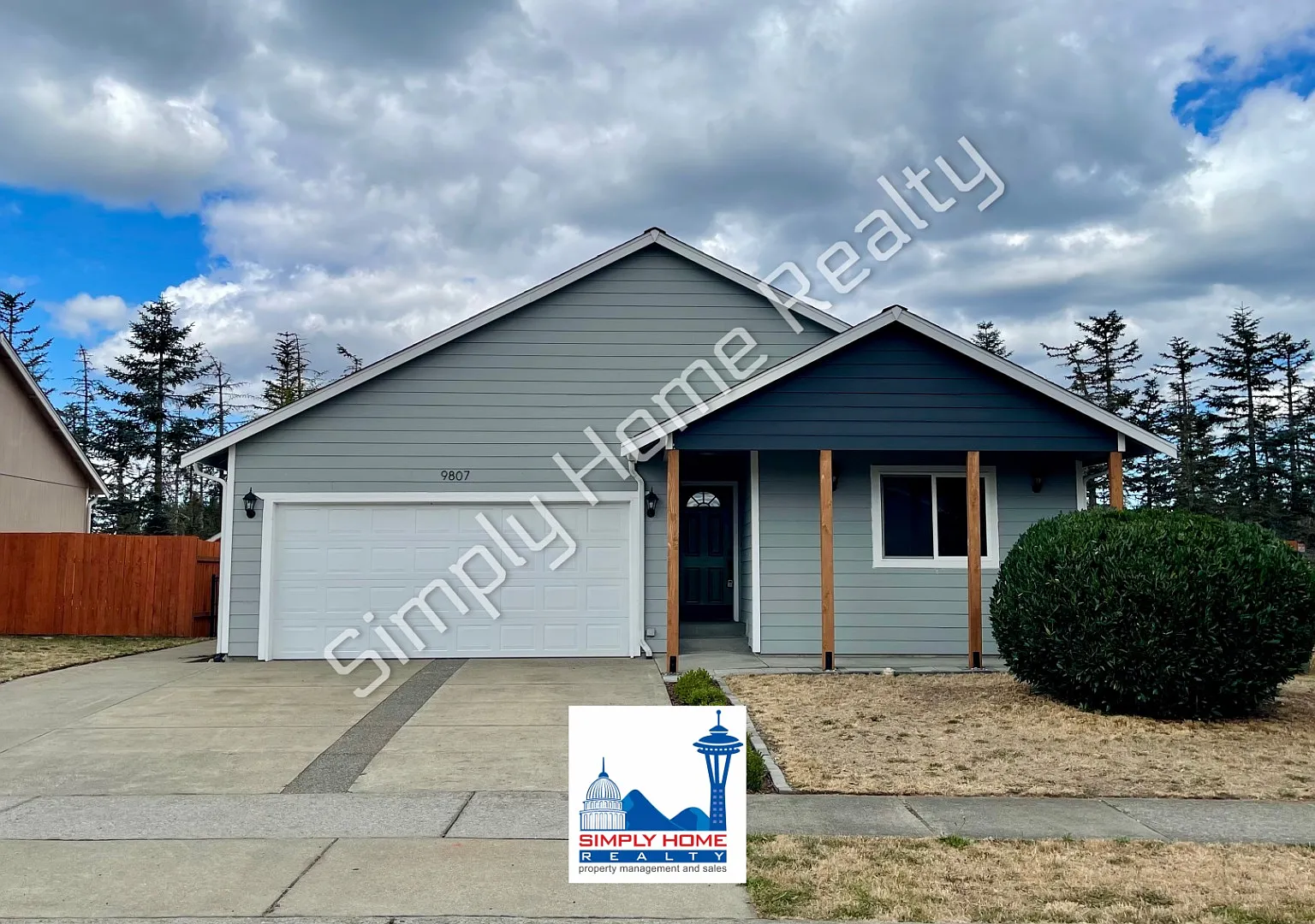 Welcome home to this charming 3 bedroom, 2 bathroom home in the heart of Yelm! — Photo 1