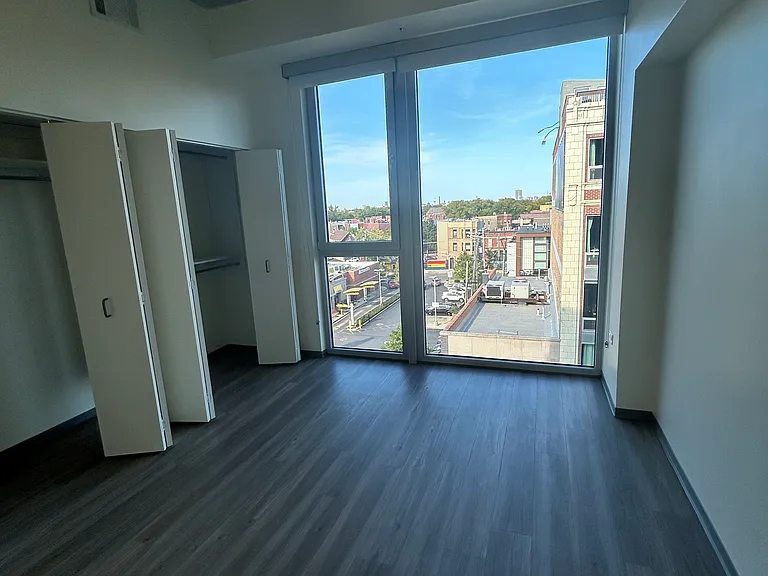 1877 N Milwaukee Ave #506 — Photo 6