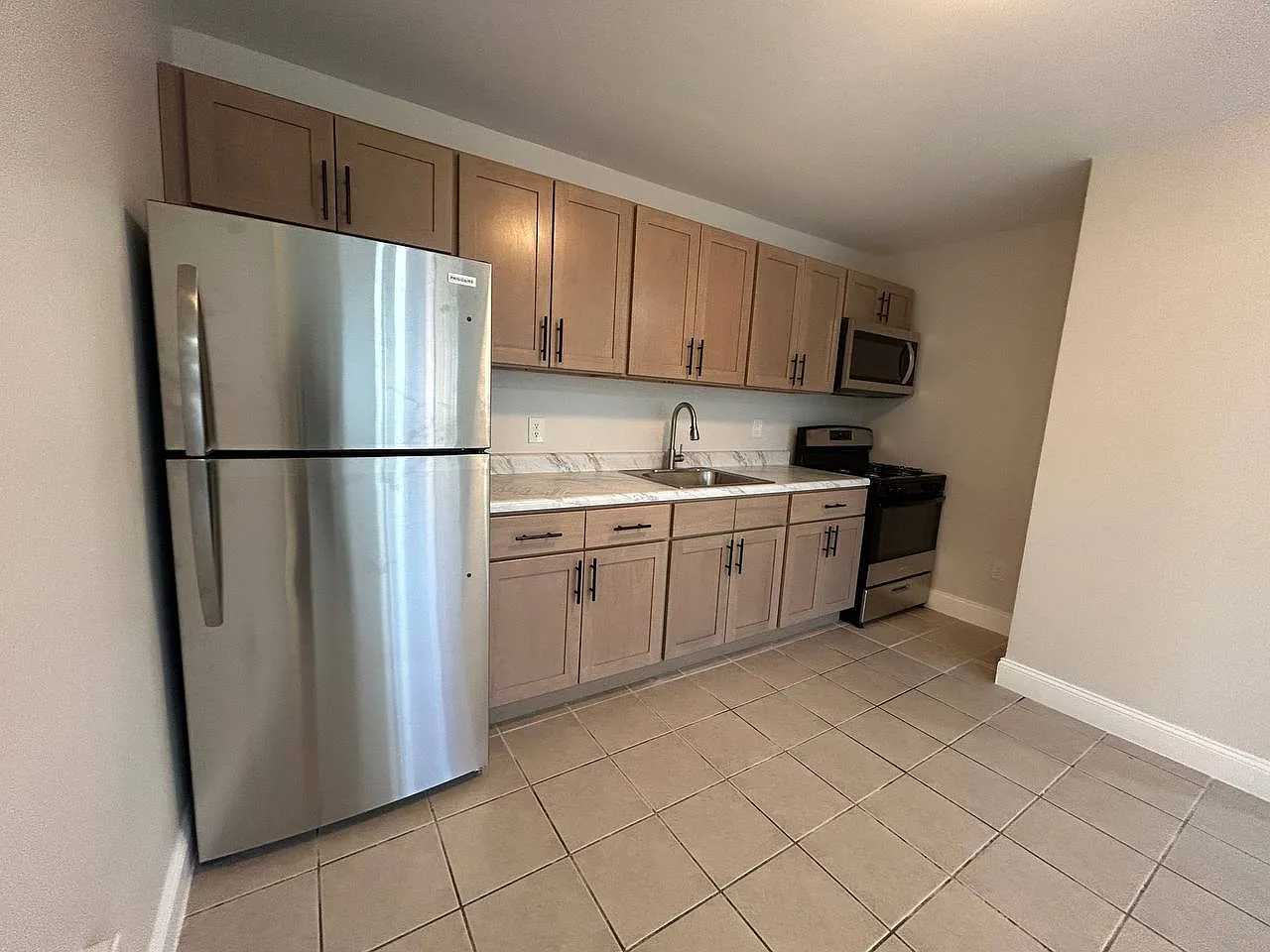 2 bed, $1,995 — Photo 2