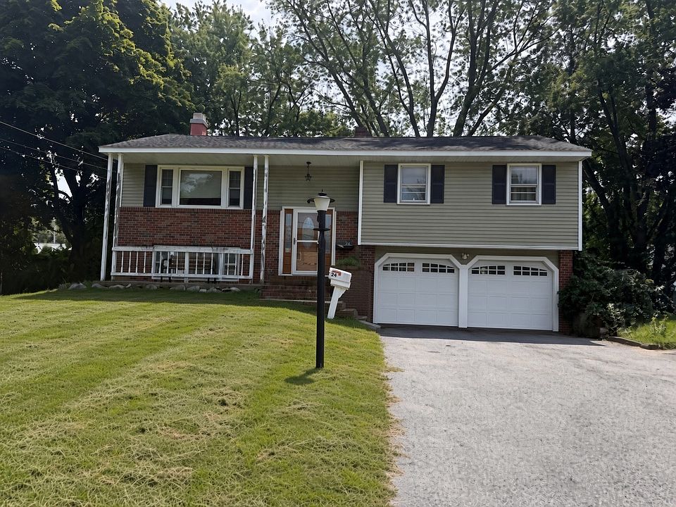 1st image of 24 Crestshire Dr