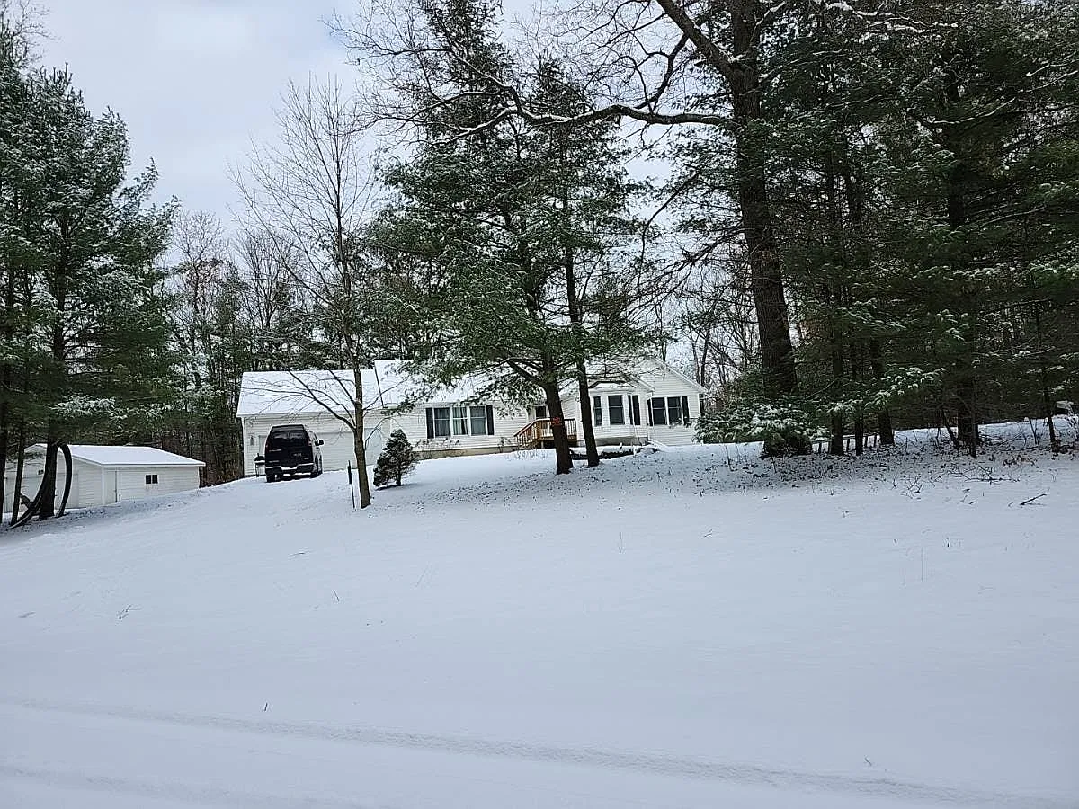 12815 Hamilton Hills Dr NE photo 1