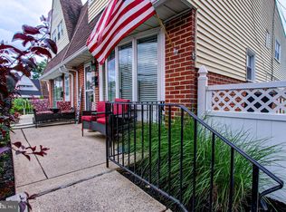 1040 Tomlinson Rd, Philadelphia, PA 19116