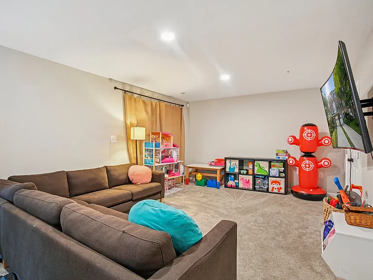 3210 Escapade Cir — Photo 4