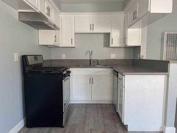 3rd image of 12521 Grevillea Ave #17