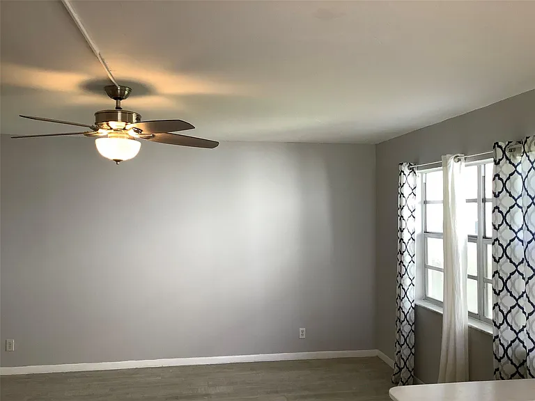 70 Normandy Ln #B — Photo 5