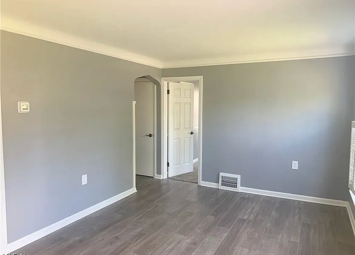 3 bed, 1149 sqft, $1,850 — Photo 2