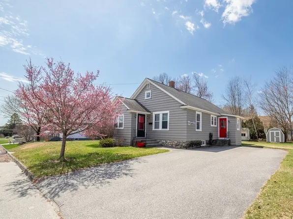 25 Dixfield Rd, Worcester, MA 01606