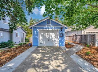 1827 Rhianna St, Santa Rosa, CA 95401