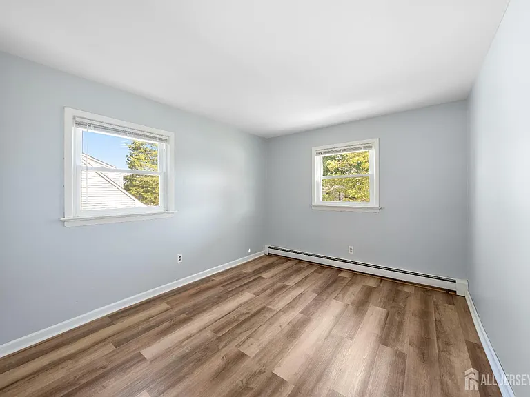 69 S Harrison Ave — Photo 11