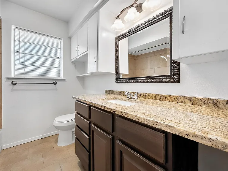 8351 Lullwater Dr — Photo 15