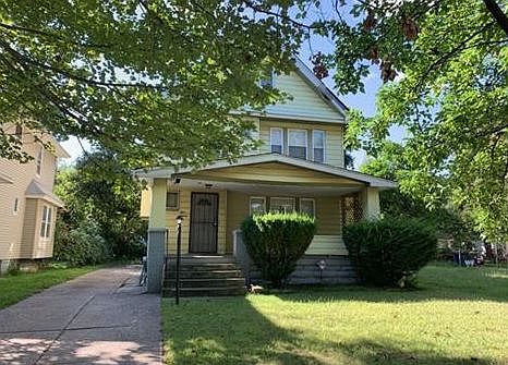 1st image of 11810 Castlewood Ave