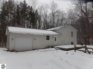 8082 S Rolland Rd, Blanchard, MI 49310