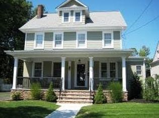 221 W Franklin St, Bound Brook, NJ 08805