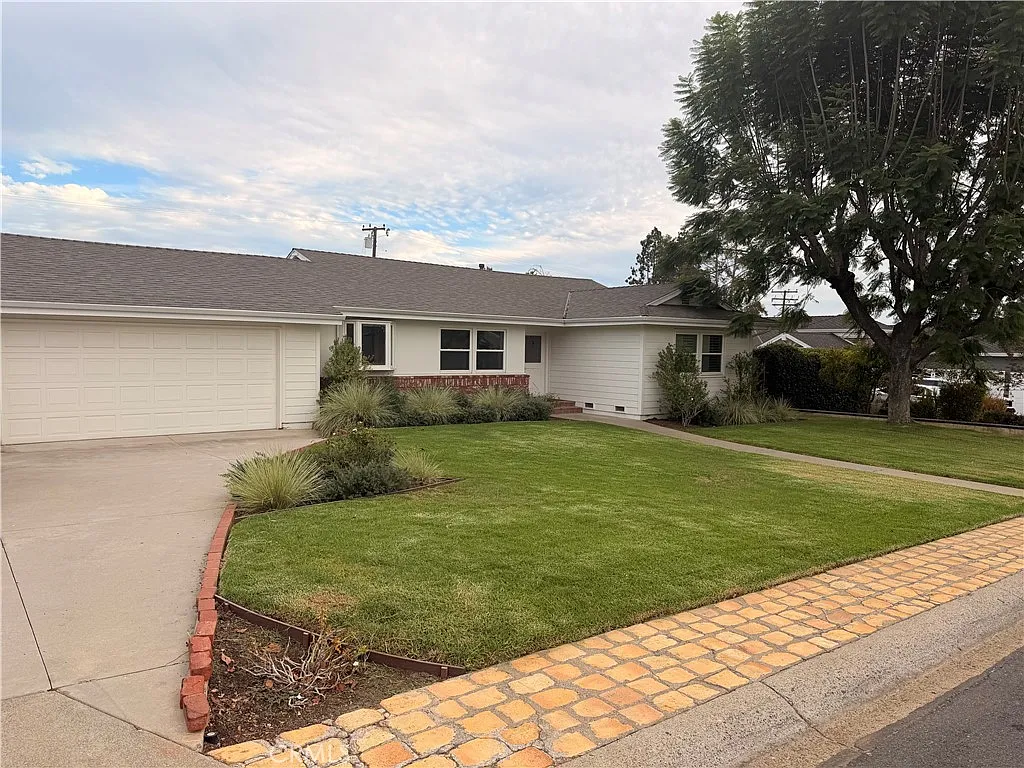 3 bed, 2121 sqft, $6,000 — Photo 4