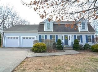 14 Tomlinson Rd, Attleboro, MA 02703