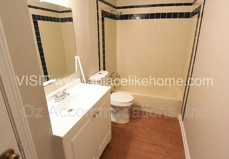 1105 W Elm Ter — Photo 13