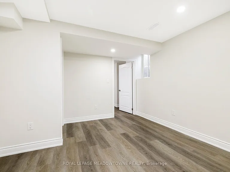 1603 Hume Way #BASEMENT — Photo 15