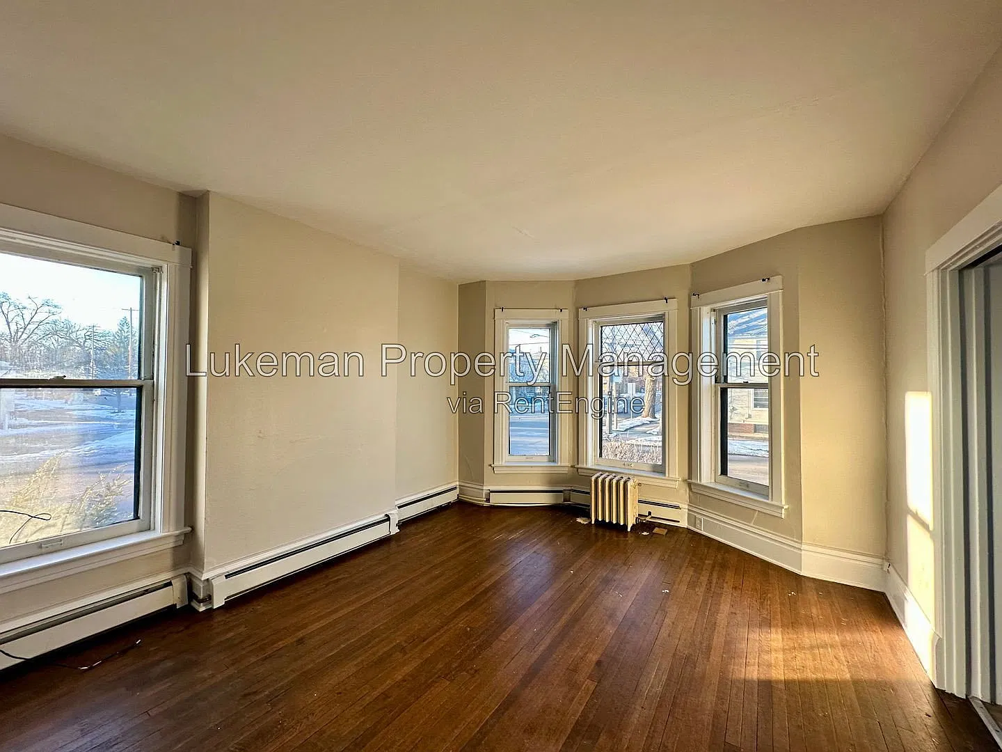 1 bed, 1.0 bath, 700 sqft, $925 — Photo 1