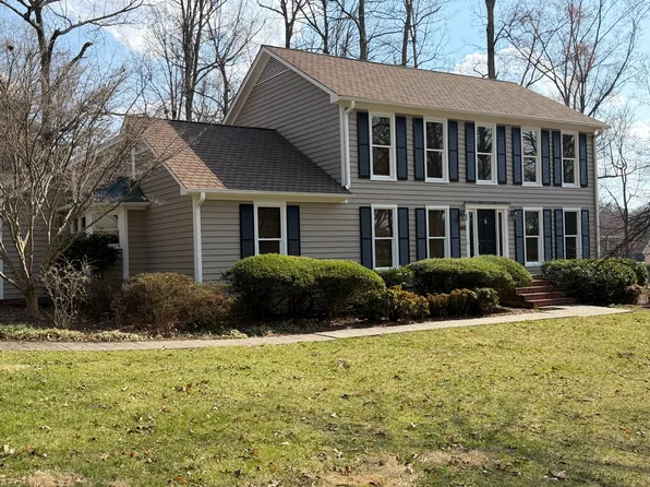 3901 Buncombe Dr, Greensboro, NC 27407