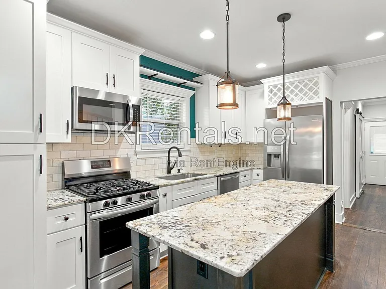 1845 Vesta Ave — Photo 8