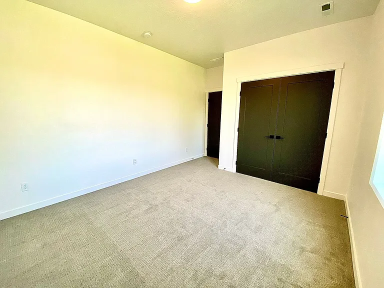 1258 E Echelon Ridge Ln — Photo 42