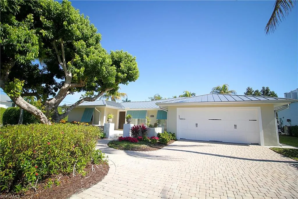 4 bed, 4.0 bath, 1643 sqft, $35,000 — Photo 1