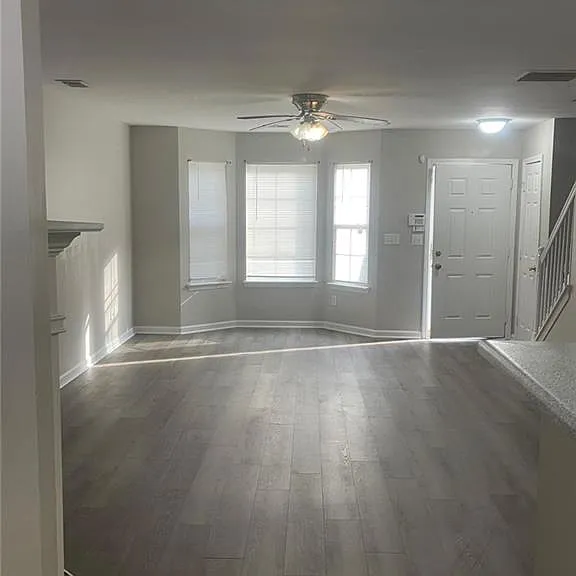 1736 Devon Dr SW — Photo 13