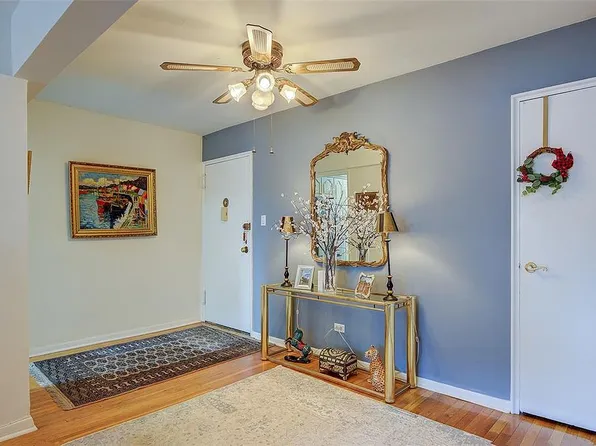 210-15 23rd Ave #3-C, Bayside, NY 11360