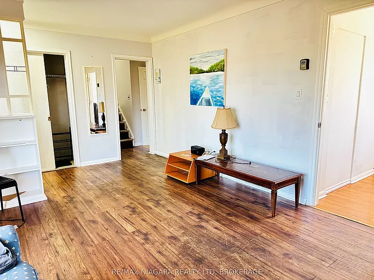 15 Collier Rd N — Photo 6