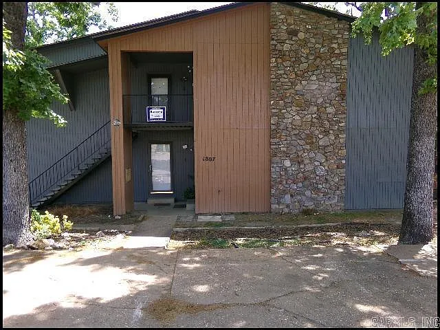 1807 Sanford Dr #3 — Photo 1