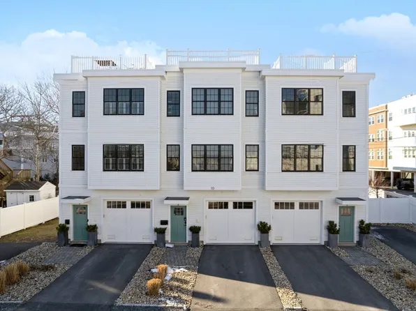 10 Berkley Rd #C, Hull, MA 02045