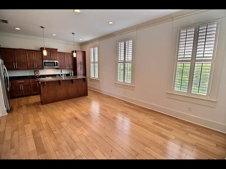 107 Butterfield St — Photo 3