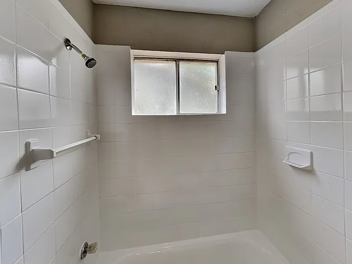 24030 Griffin House Ln — Photo 12