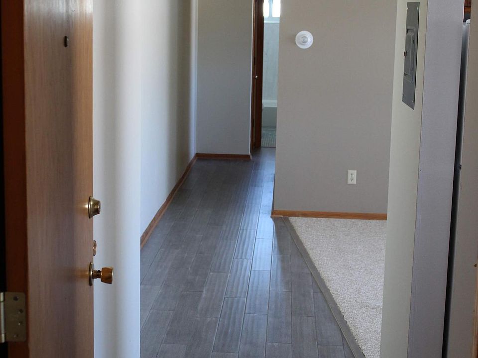1st image of 8401 Center Dr NE #5