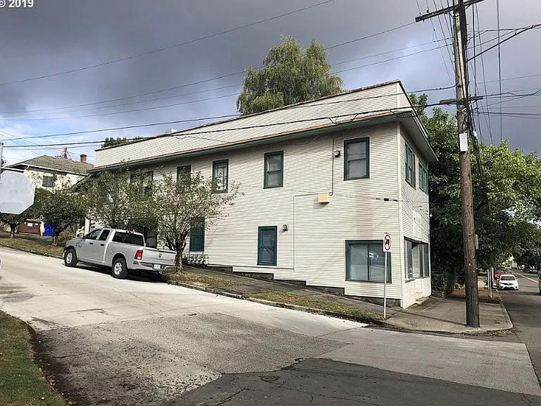 3615 SE Milwaukie Ave — Photo 1
