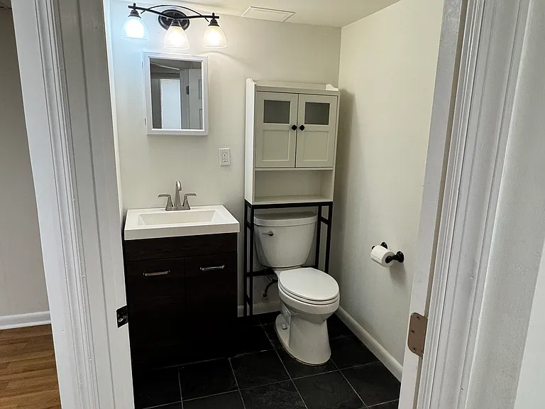 1548 Aldeney Ave — Photo 15