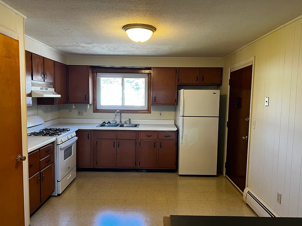 7 Beacon Street Apartments