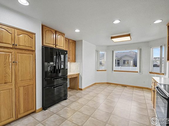 5th image of 462 S Elm Ave