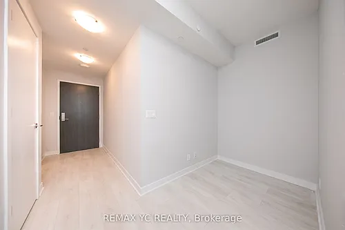 2221 Yonge St #1201 Photo 1