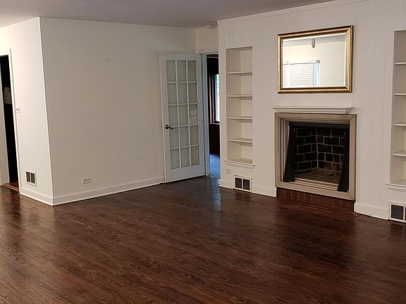 3rd image of 1027 Brassie Ave