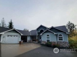 180 E Westlake Dr N, Allyn, WA
