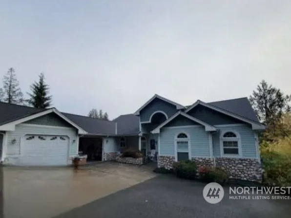 180 E Westlake Drive N, Allyn, WA 98524