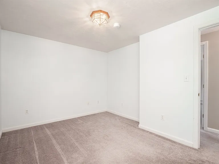 90A Loxwood St — Photo 23