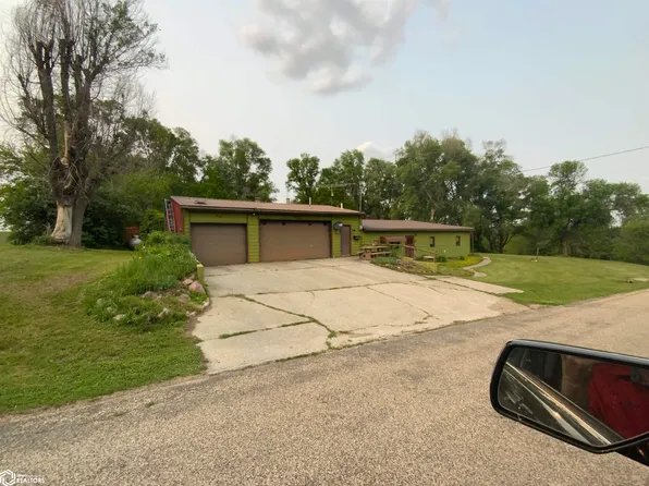324 Nassau St, Deloit, IA 51441