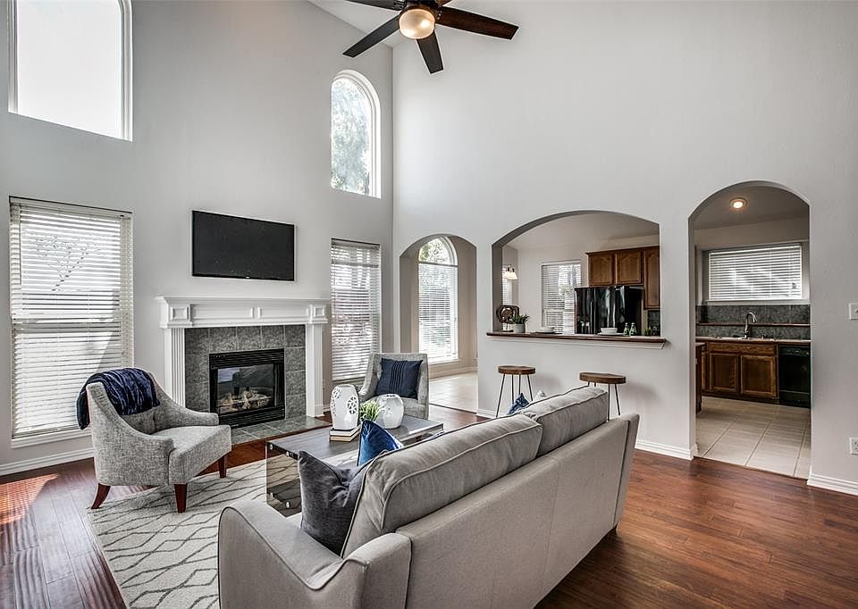 1st image of 1828 Montauk Way