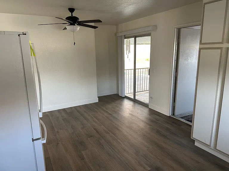 Dining room/ kitchen