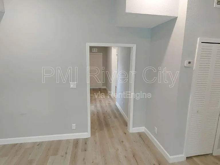 151 W 17th St #1 — Photo 3