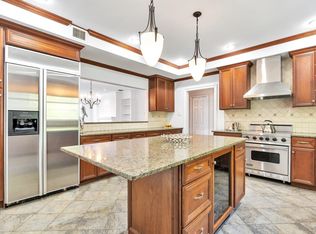 200 Shearwater Ct W APT 11, Jersey City, NJ 07305