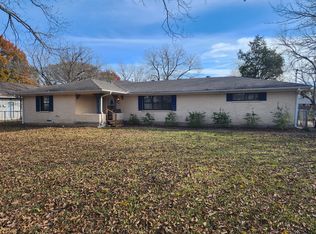 465 W Marshall Dr, Van Alstyne, TX 75495