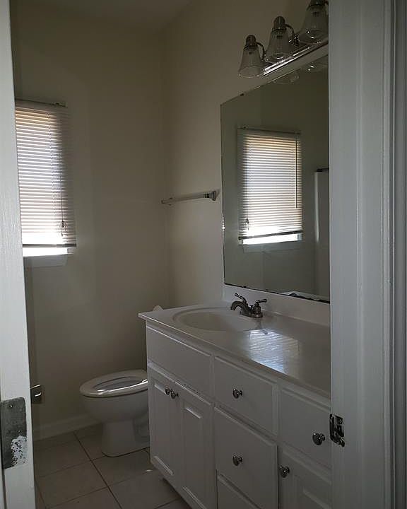 2nd image of 1031 Wake Robin Ct